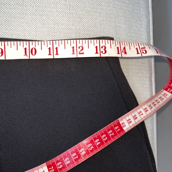 Twik (S) by Simons, A-line short skirt with zipper, front pleat, and pocket - Picture 10 of 12